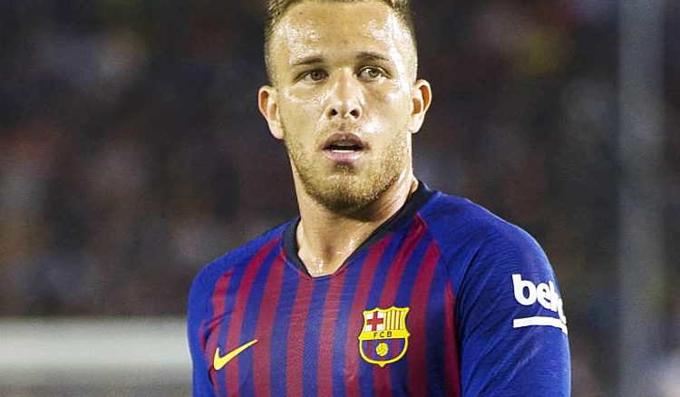 Arthur Scores a Stunning Goal on his BarcaDebut