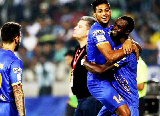 Fernandes and Sougou Stars In Mumbai Win