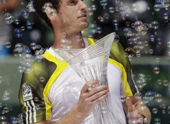 Andy Murray outwitted David Ferrer to claim the Miami Masters title