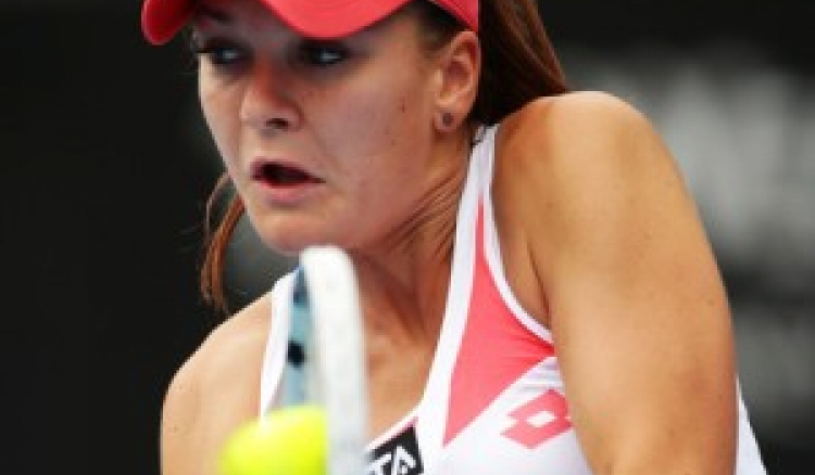 French Open: Agnieszka Radwanska banged Shahar Peer to win her debut match