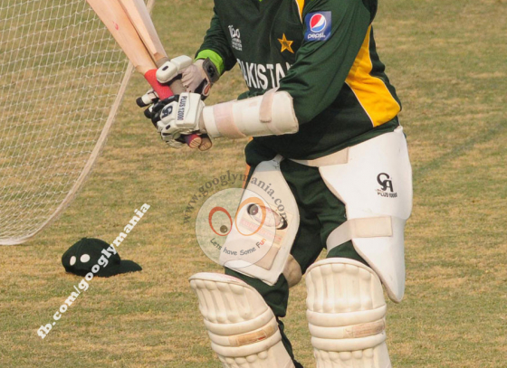 Because batting with a single Bat is too MAINSTREAM