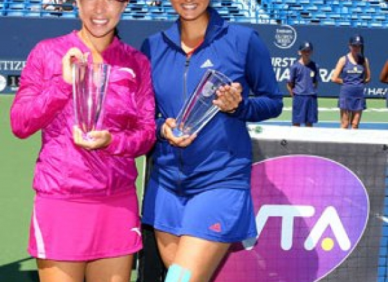 WTA New Haven Open: Sania Mirza-Jie Zheng won the women's doubles trophy