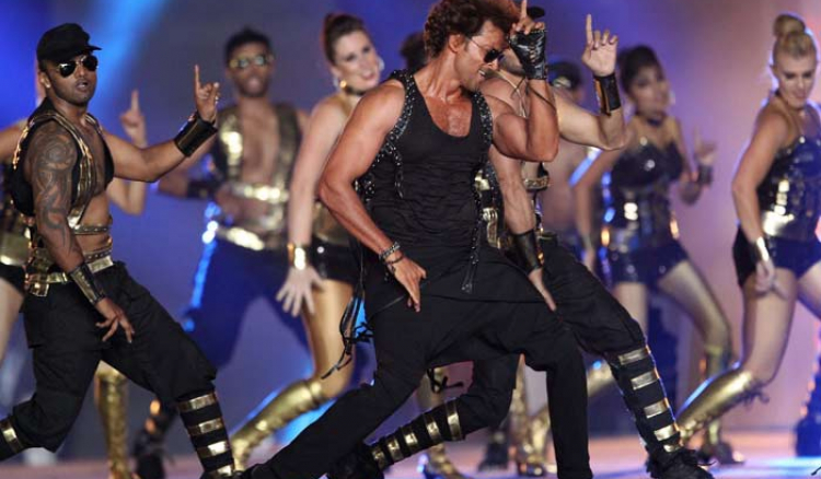 Hrithik charms Kolkata at IPL-8 opening