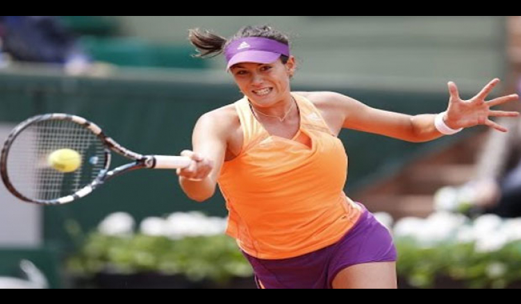 Halep overcomes Muguruza in Porsche Tennis Grand Prix