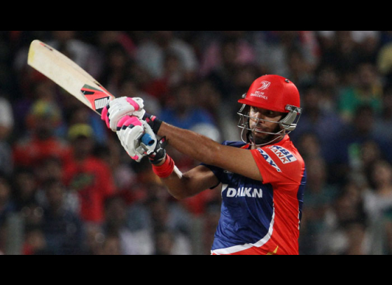 Yuvraj's late strike helps Daredevils post 152/6 against Mumbai