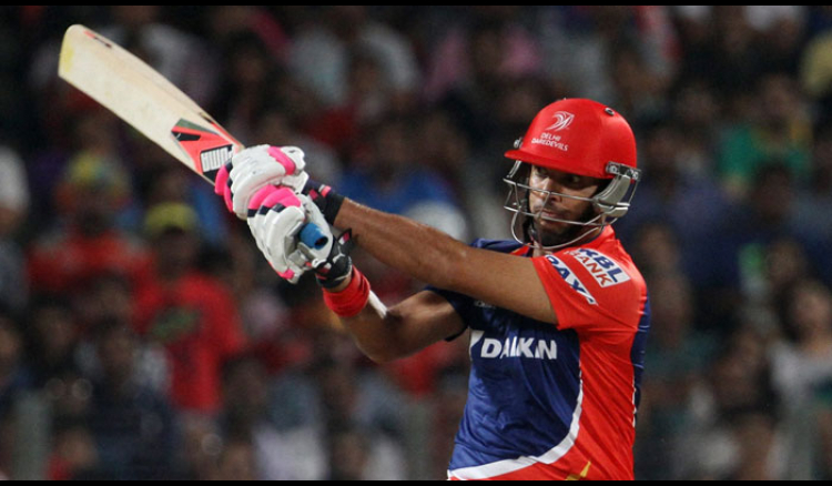 Yuvraj's late strike helps Daredevils post 152/6 against Mumbai