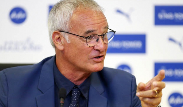 Coach Ranieri asks Leicester to stay grounded in crazy EPL